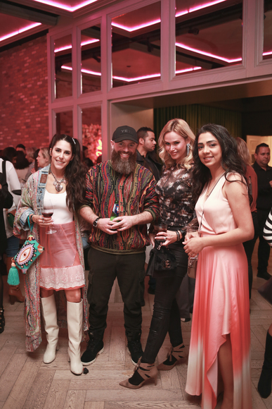 Together We Posh Posh Party